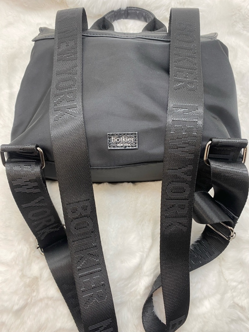 FREE Botkier Backpack - Picture 4 of 4